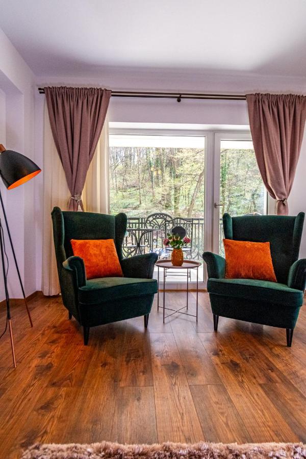 Nature Apartment - Minutes Away From The Old Town And Afi Mall Brașov Exterior foto